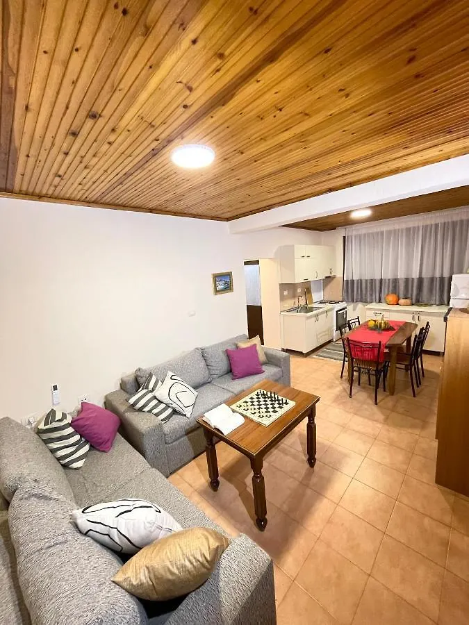 Shkodra Guest House & Trips