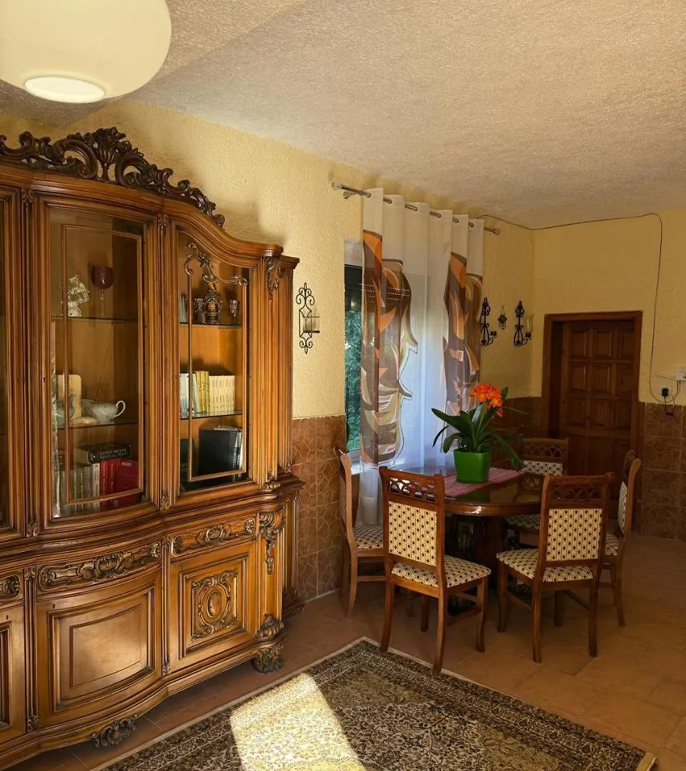 Shkodra Guest House & Trips